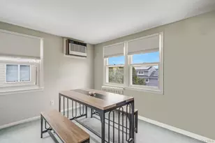 580 Center Briarwood Ave, West Islip, NY 11795 - Photo 20
