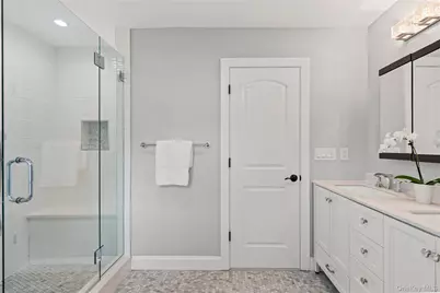 8 Rugby Road, New Rochelle, NY 10804 - Photo 26