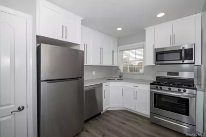 55 Fairfield Way #HE03, Commack, NY 11725 - Photo 2