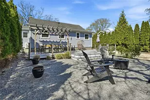 46 Beach Rd, Laurel, NY 11948 - Photo 18