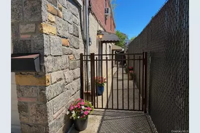 2516 Eastchester Road, Bronx, NY 10469 - Photo 10