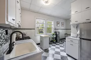 82-79 166th St, Jamaica, NY 11432 - Photo 18