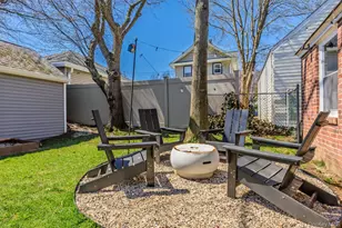 24 Beechhurst Ave, Floral Park, NY 11001 - Photo 36