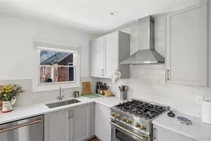 24 Beechhurst Ave, Floral Park, NY 11001 - Photo 16