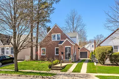 24 Beechhurst Avenue, Floral Park, NY 11001 - Photo 1