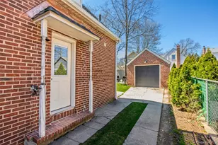 24 Beechhurst Ave, Floral Park, NY 11001 - Photo 34