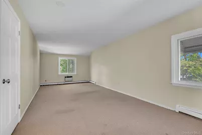 17 North Road, Great Neck, NY 11024 - Photo 18