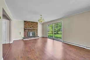 17 North Rd, Great Neck, NY 11024 - Photo 6