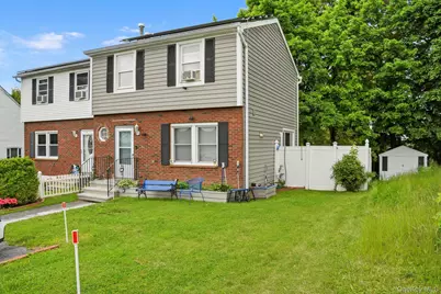 17 Harbor Hill Court, Beacon, NY 12508 - Photo 2