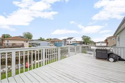 801 S Long Beach Avenue, Freeport, NY 11520 - Photo 20
