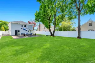 306 Jackson Ave, Syosset, NY 11791 - Photo 24
