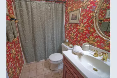 242 N 5th Street, Lindenhurst, NY 11757 - Photo 14