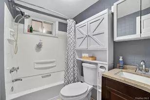15 Halley St, Yonkers, NY 10704 - Photo 32