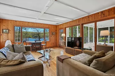 1085 Barrett Circle W, Carmel, NY 10512 - Photo 18