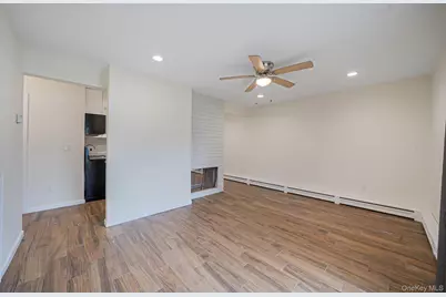 82 Elm Drive N, Levittown, NY 11756 - Photo 8