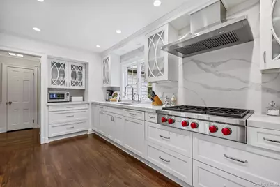 107 White Plains Road, Bronxville, NY 10708 - Photo 8