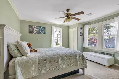 725 Scranton Avenue, East Rockaway, NY 11518 - Photo 16