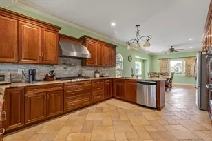 725 Scranton Ave, East Rockaway, NY 11518 - Photo 10
