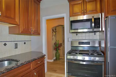 145 Wilton Street, New Hyde Park, NY 11040 - Photo 14
