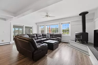 60A Union Avenue, Center Moriches, NY 11934 - Photo 16