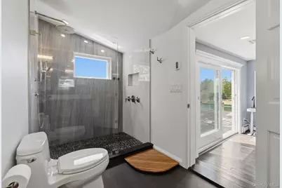 60A Union Avenue, Center Moriches, NY 11934 - Photo 30