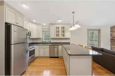 60A Union Avenue, Center Moriches, NY 11934 - Photo 36