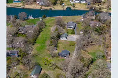 60A Union Avenue, Center Moriches, NY 11934 - Photo 46