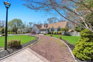 38 James Hawkins Rd, Moriches, NY 11955 - Photo 10