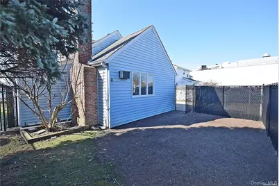 27 N Lewis, Rockville Centre, NY 11570 - Photo 16