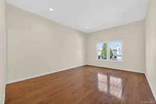 215 Summit Way, Syosset, NY 11791 - Photo 14