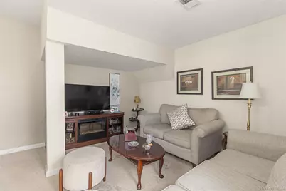 152 Pace Drive S, West Islip, NY 11795 - Photo 28