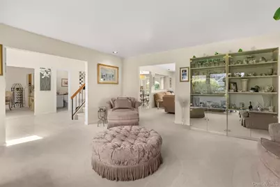 152 Pace Drive S, West Islip, NY 11795 - Photo 8
