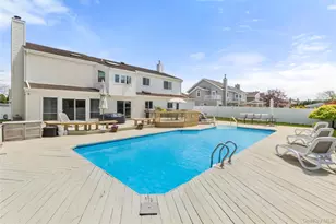 152 Pace Dr S, West Islip, NY 11795 - Photo 32