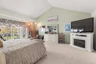 152 Pace Drive S, West Islip, NY 11795 - Photo 22