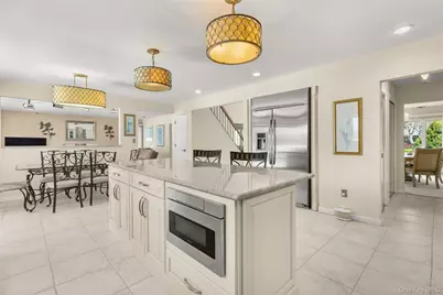 152 Pace Drive S, West Islip, NY 11795 - Photo 14
