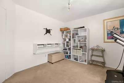 152 Pace Drive S, West Islip, NY 11795 - Photo 18