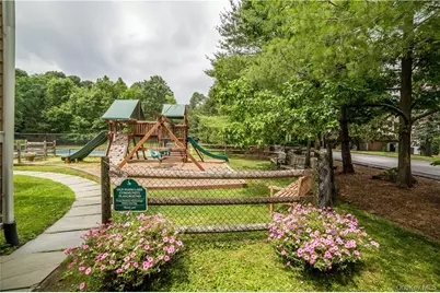 170 Birchwood Close, Chappaqua, NY 10514 - Photo 18