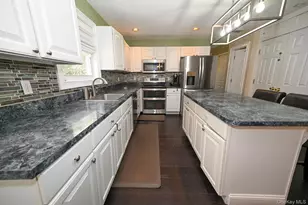 6 Ivy Ct, Centereach, NY 11720 - Photo 18