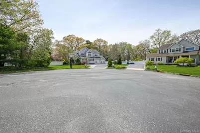 6 Ivy Court, Centereach, NY 11720 - Photo 4