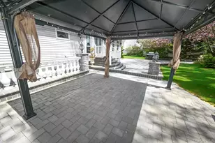 6 Ivy Ct, Centereach, NY 11720 - Photo 8