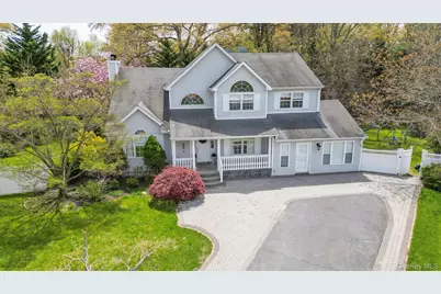 6 Ivy Court, Centereach, NY 11720 - Photo 2