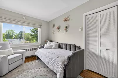 34 Bridge Road, Manhasset, NY 11030 - Photo 20