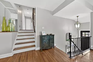 34 Bridge Rd, Manhasset, NY 11030 - Photo 4