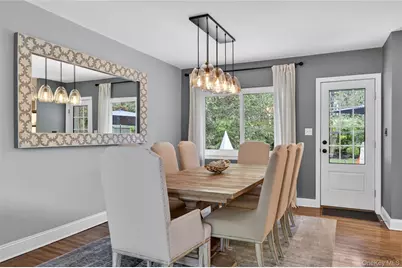 34 Bridge Road, Manhasset, NY 11030 - Photo 8