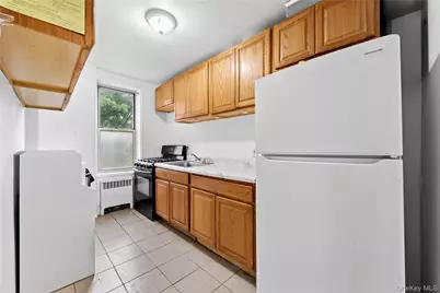 2275 Cruger Ave #3A, Bronx, NY 10467 - Photo 4