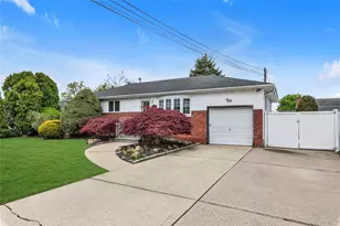 16 W 16th St, Deer Park, NY 11729 - Photo 2