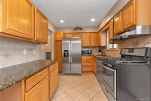 16 W 16th St, Deer Park, NY 11729 - Photo 6