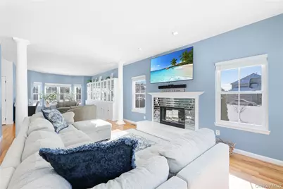 20 Chateau Drive, Manorville, NY 11949 - Photo 10
