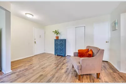 49 Mildred Place #4A, North Babylon, NY 11703 - Photo 4
