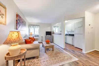 49 Mildred Place #4A, North Babylon, NY 11703 - Photo 8